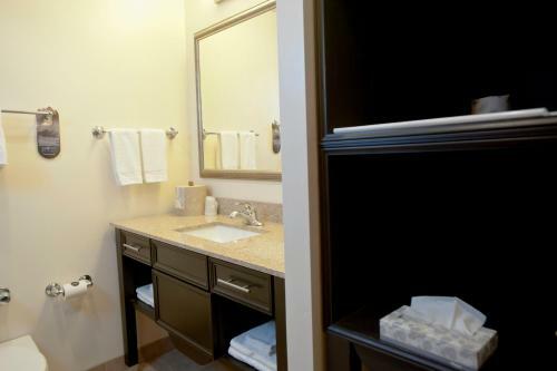 Hotel Asbury Inn & Suites
