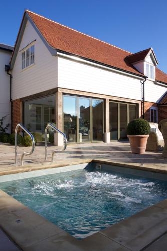 Hotel The Swan