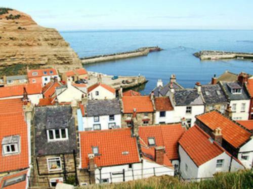 Holme Crest
