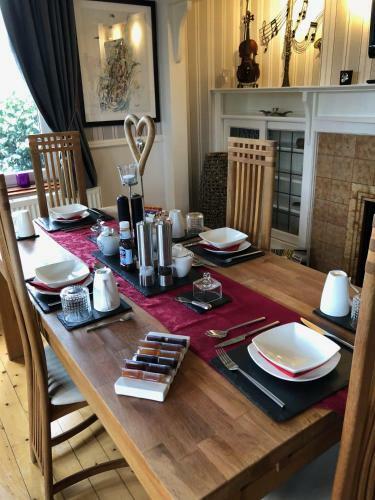 Bed & Breakfast Pitreavie Guest House