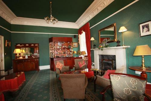 Hostal Davaar House Hotel