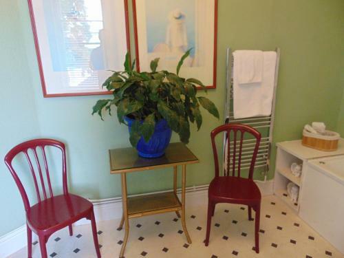 Bed & Breakfast Holywell House