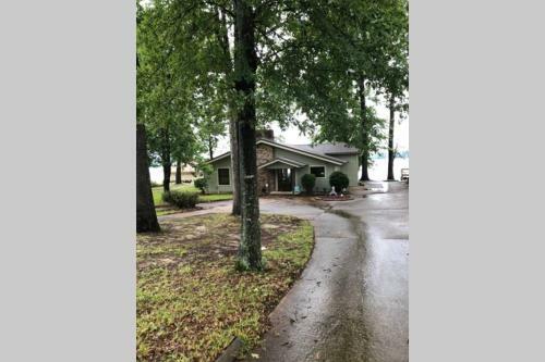 Villa Baker's Bayou On Lake D'arbonne Just Listed
