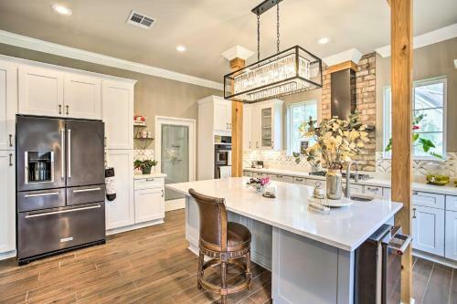 Luxe Home With Yard Near Lake Pontchartrain!