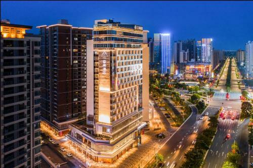 Atour Hotel Zhonghan North Station V-park