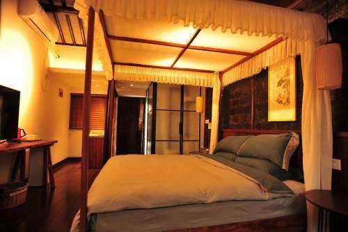 Hostal ????????