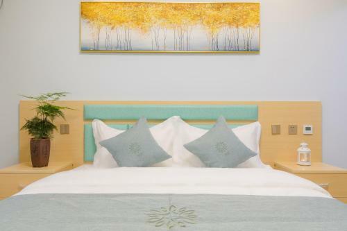 Floral Hotel Qihe Xiaozhu