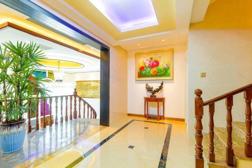 Floral Hotel Qihe Xiaozhu