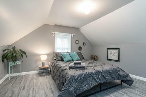 Spacious & Stylish Stay In Bangor