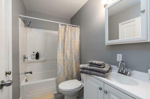 Spacious & Stylish Stay In Bangor