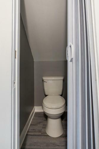 Spacious & Stylish Stay In Bangor