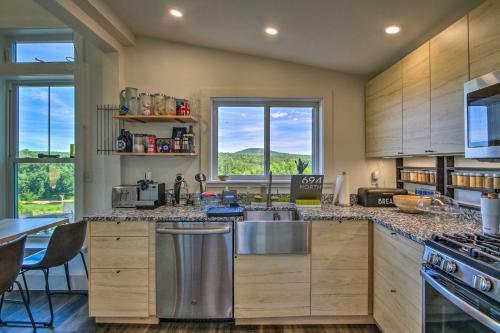 Cozy Bethel Escape With Views Less Than 10 Mi To Ski!