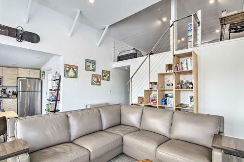 Cozy Bethel Escape With Views Less Than 10 Mi To Ski!