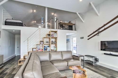 Cozy Bethel Escape With Views Less Than 10 Mi To Ski!