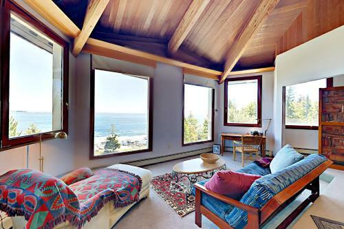Oceanfront Gem