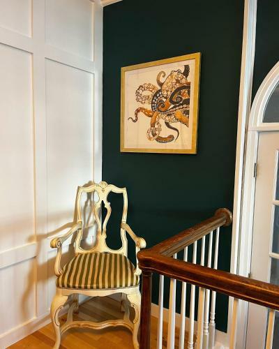Hotel Queen Anne's Revenge