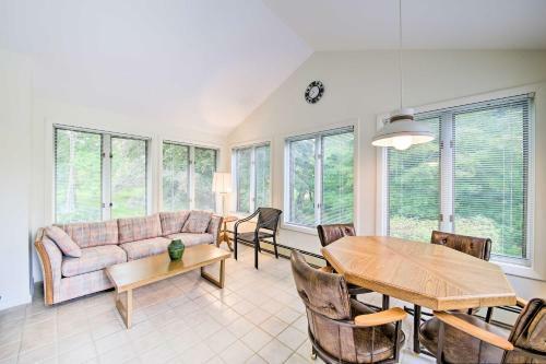 Charming Home With Deck - Steps To Casco Bay!
