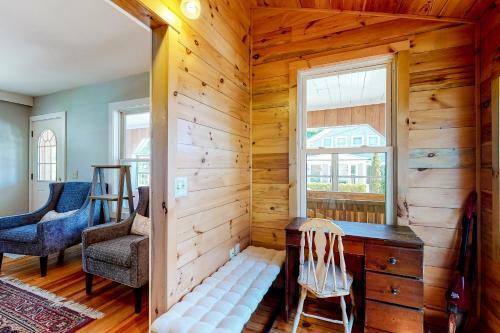 The Cozy Cottage