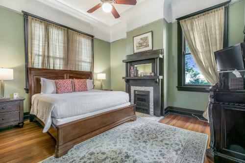 Bed & Breakfast Canal Street Inn