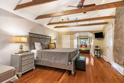 Bed & Breakfast Canal Street Inn