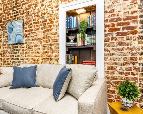 Apartamento 2bd Condo Steps To Everything With Balcony & Courtyard