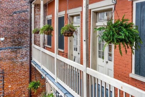 Apartamento 2bd Condo Steps To Everything With Balcony & Courtyard