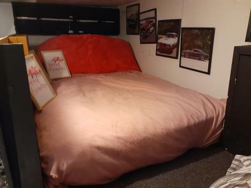 Albergue 30 Day Stay Minimum Required Loft Beds