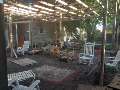 Albergue 30 Day Stay Minimum Required Loft Beds