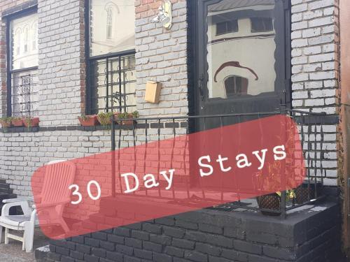 Albergue 30 Day Stay Minimum Required Loft Beds