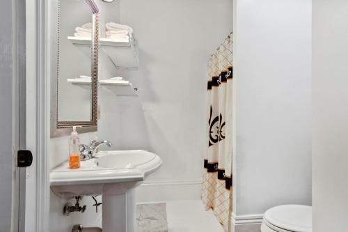Frenchmen Street Guesthouse