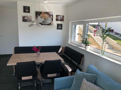 Apartamento Moderne Ferienwohnung Mit Terrasse Und Garten