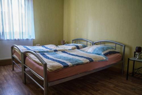 Apartamento Ferienwohnung An Der Mainschleu�e