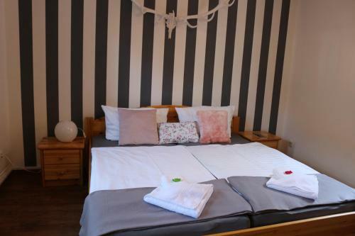 Hostal Altstadtcaf� Pension