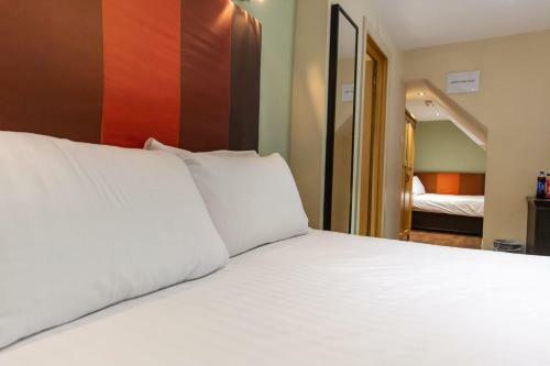 Legacy Great Hallingbury Manor Hotel