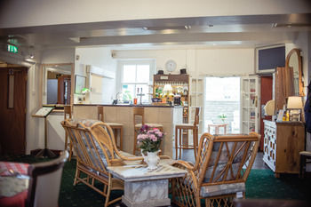 Huddersfield Central Lodge Hotel