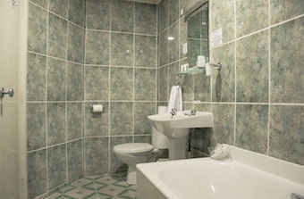 Huddersfield Central Lodge Hotel