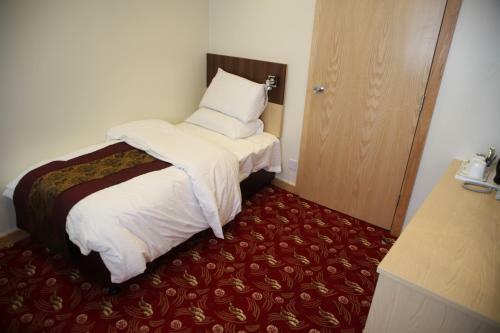Cambridge Hotel