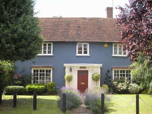 Hostal Bonningtons Stansted B&B