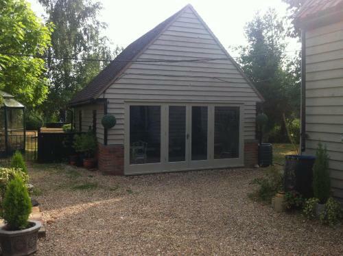 Hostal Bonningtons Stansted B&B