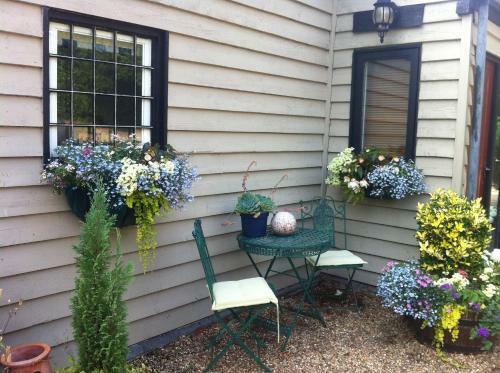 Hostal Bonningtons Stansted B&B