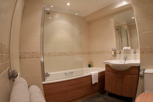 Hotel Stirrups Country House