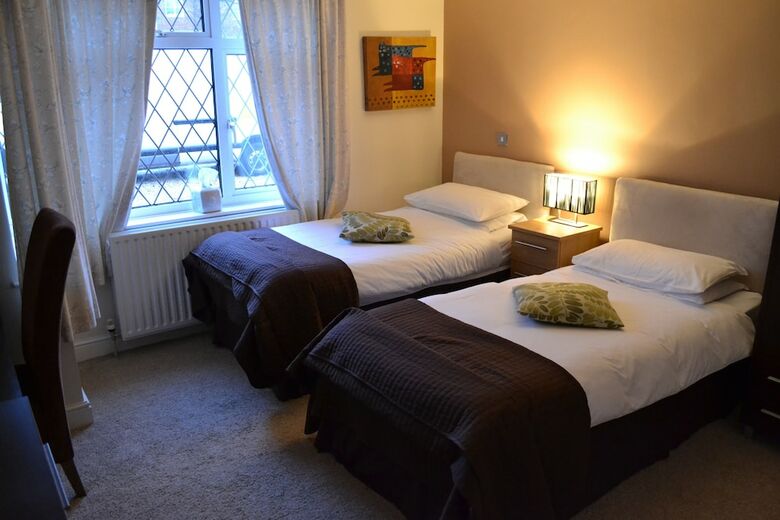 Hostal Elizabeth House Hotel