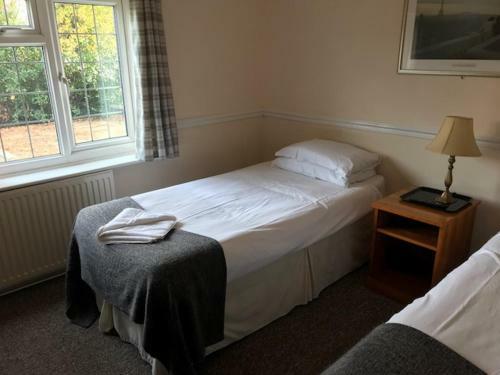 Hostal The Admirals Inn Guest House