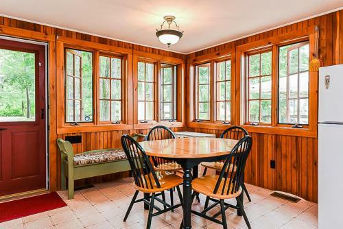Boulder Pointe Cottage