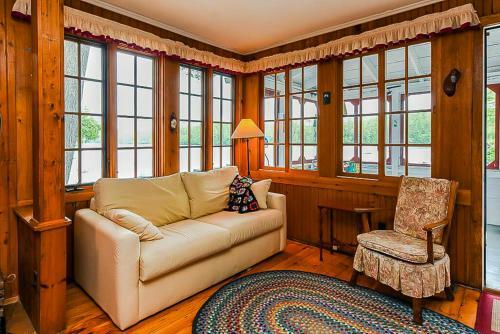 Boulder Pointe Cottage