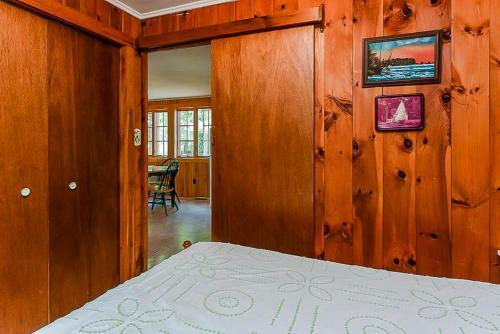 Boulder Pointe Cottage