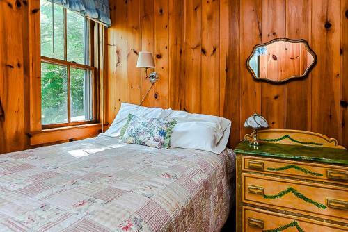 Boulder Pointe Cottage