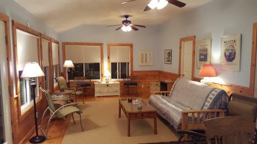 Teelcovecottagemaine