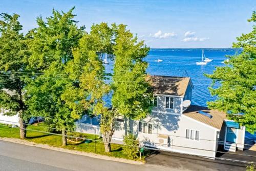 Dream Harbor House And Cottage
