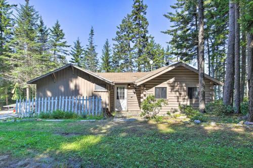 Cozy Cottage On Cat Cove With Wraparound Deck!